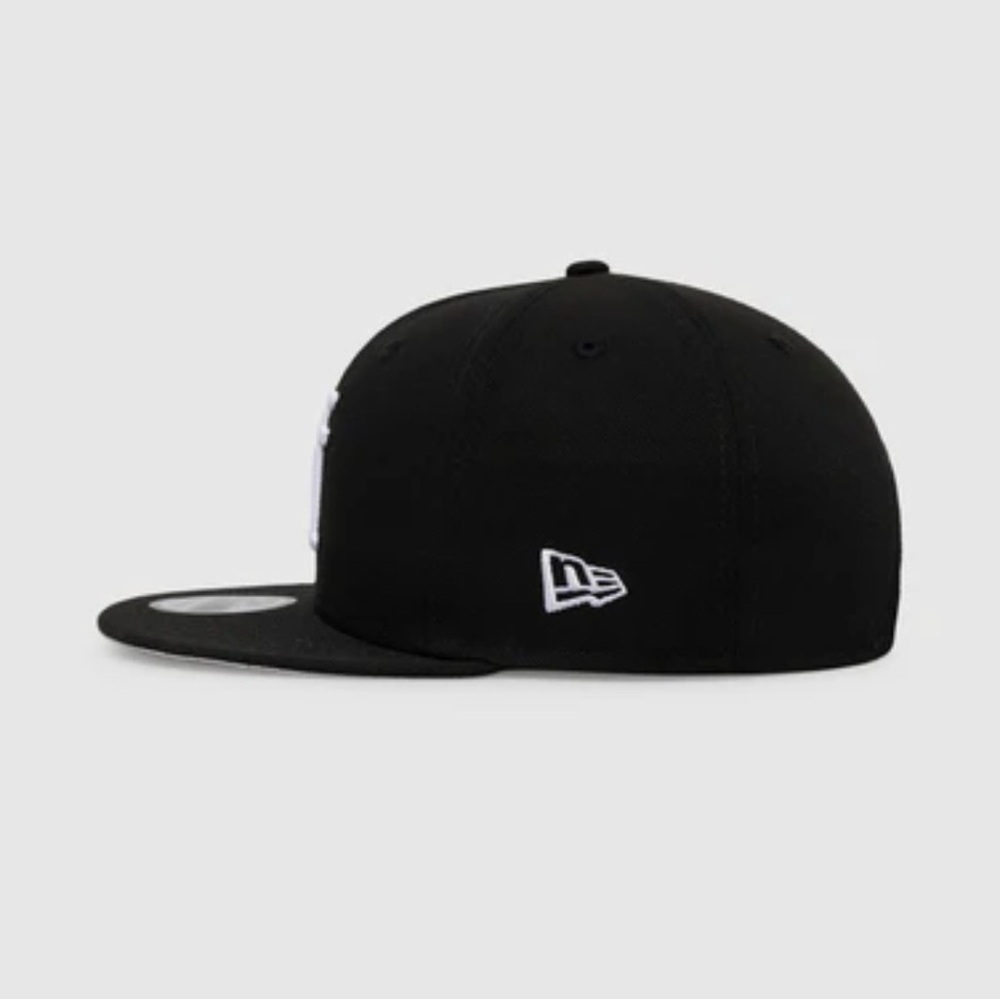 New Era Black Snapback Hat with White Embroidered Logo Upside Down - Picture 3 of 5
